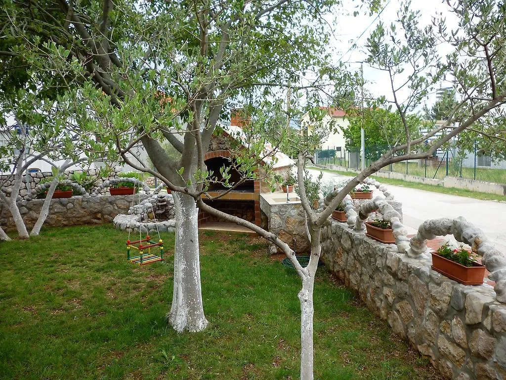 Studio Apartments Matos Seline